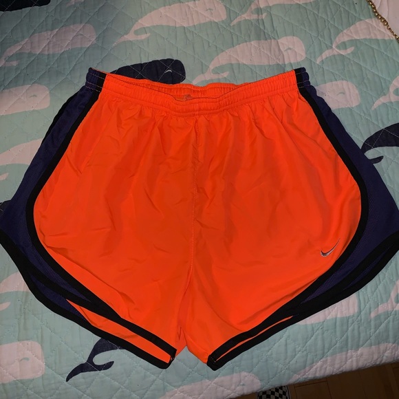 Nike Pants - Nike tempo running shorts